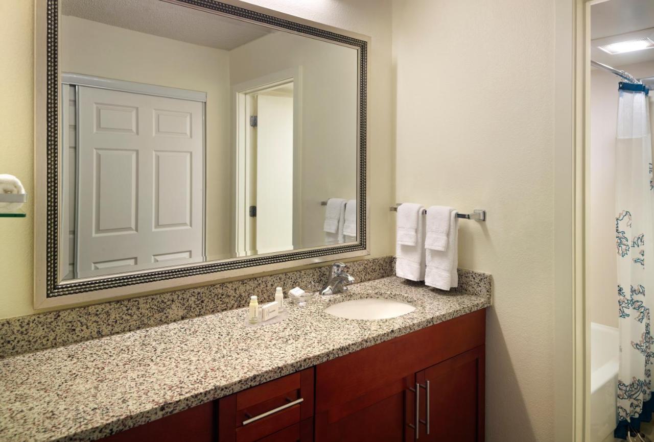 Atlanta Airport North/virginia Avenue Hotel