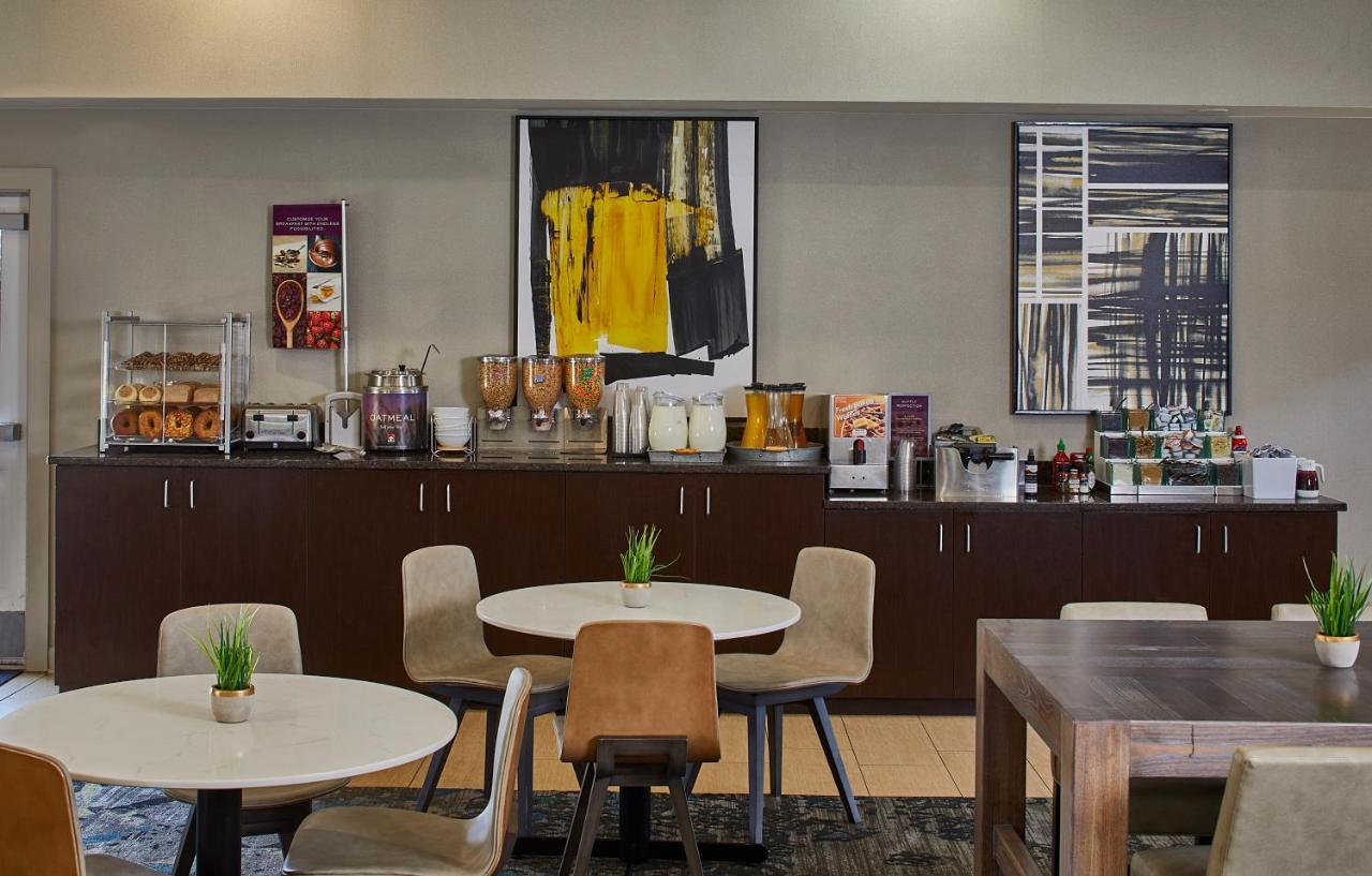 Hotel Atlanta Airport North/virginia Avenue 3*